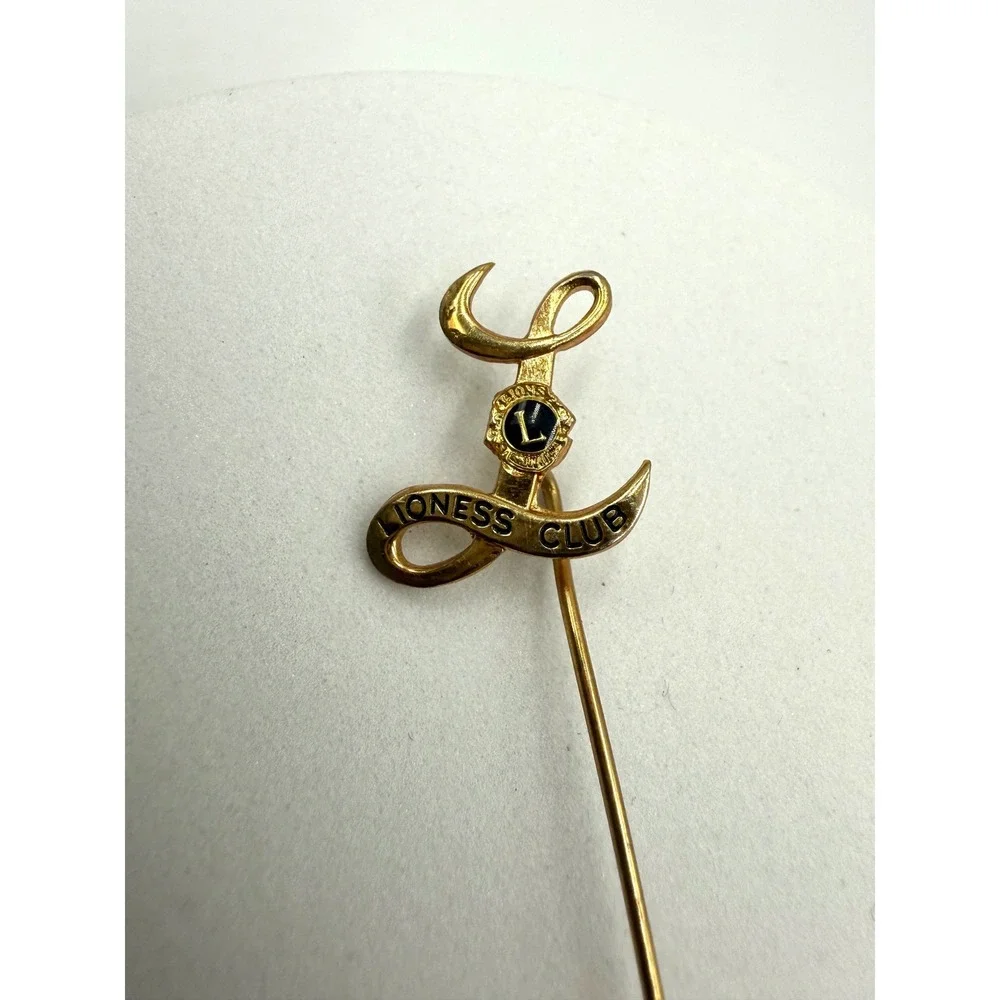 Vintage Lions Club International‎ Lioness Club Gold Tone Stick Pin Lapel Hat Pin
